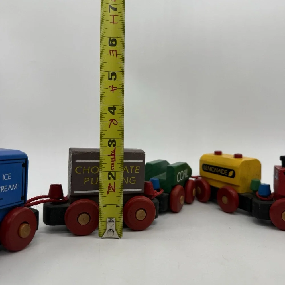 The Montgomery Schoolhouse‎ Vermont Midget Railway Wood Train Cars 6 Piece Set